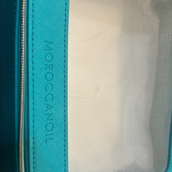 Moroccanoil Body Lotion & Dry Body Oil in Teal Zip Travel Case PLEASE READ - Picture 5 of 8
